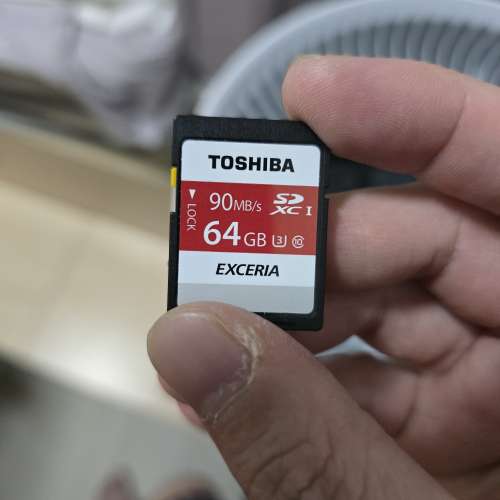 Toshiba 64gb sd card 一張 無盒