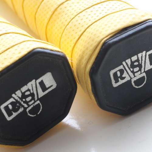 RSL 羽毛球拍 100%Carbon碳纖維制造 (圖2) 強韌、質輕，具優良控制特性