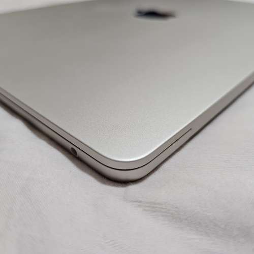 Apple Macbook Air M3 15" (星光色)