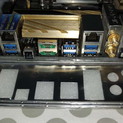 ASUS X79-DELUXE ATX 主機板 ((正版Window10Pro啟動碼)) Socket 2011