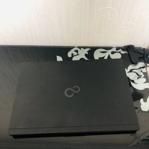 Fujitsu u939 i7 8代