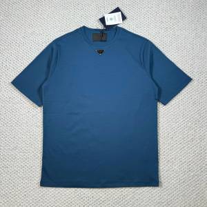 全新PRADA三角標棉tee