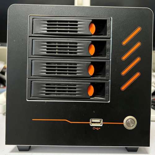4 bay NAS 準系統
