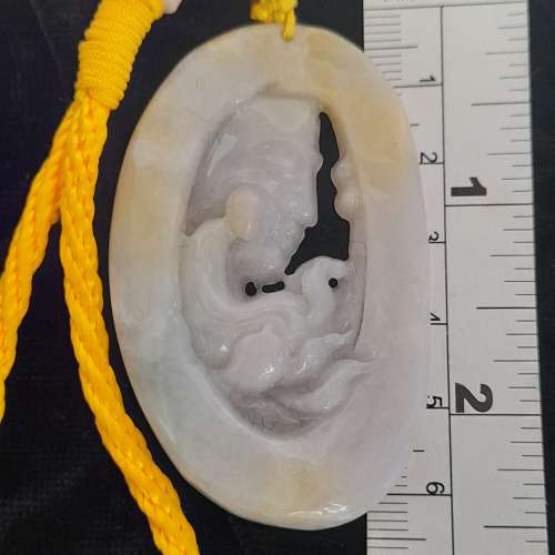 翡翠A玉，悟道手把件/吊件，約62x38x7mm.冰種略帶淺黃色調，好工，款式獨特，佩帶及...