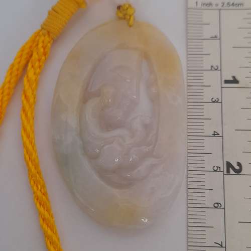 翡翠A玉，悟道手把件/吊件，約62x38x7mm.冰種略帶淺黃色調，好工，款式獨特，佩帶及...