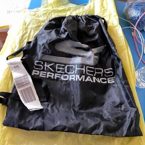 索帶背囊全新 , 長19吋，闊17吋 , Drawstring backpack ( new )