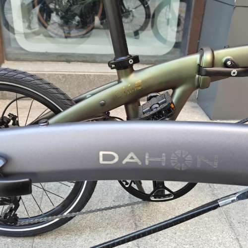 2025 車架平焊款 DAHON P10 (PAA003) 10速油剎 20吋鋁合金折叠車 送水架前後蛙燈叮叮