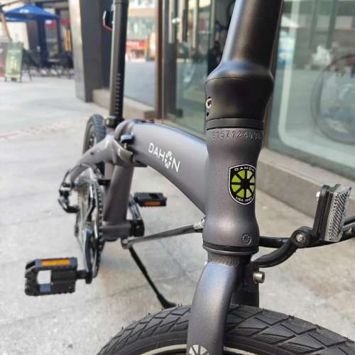 2025 車架平焊款 DAHON P10 (PAA003) 10速油剎 20吋鋁合金折叠車 送水架前後蛙燈叮叮