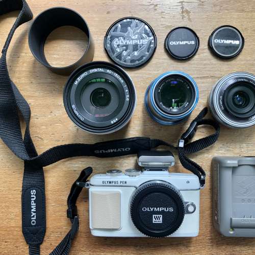 Olympus EPL7, 14-42mm 1:35-5.6, 40-150mm 1:4-5.6, 45mm 1:1.8