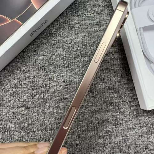 Apple iPhone 16 Pro Max 256G 香港行貨苹果保養到2025年10月6日  電池100% 全套有...