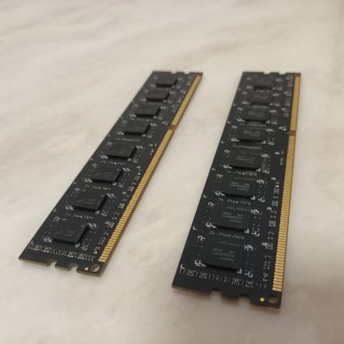 桌上電腦主機用之內存記憶體DDR3-1600 4GD RAM［兩條38元］