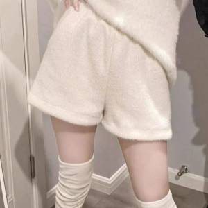 秋冬水貂絨短褲