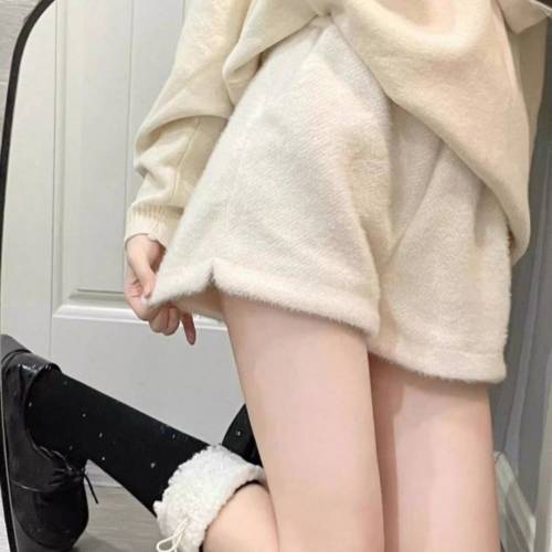 秋冬水貂絨短褲