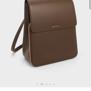 CHARLES & KEITH 書包