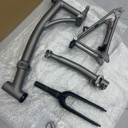 新款 國布 小布款 最新超輕鋁合金版 ACEOFFIX C5 消光黑色碳纖維前叉 折叠車 車架組