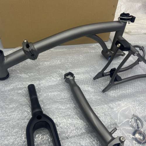 新款 國布 小布款 最新超輕鋁合金版 ACEOFFIX C5 消光黑色碳纖維前叉 折叠車 車架組