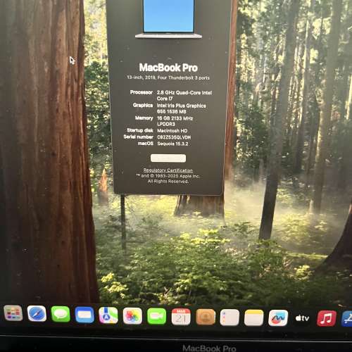 MacBook Pro 2019 13” i7 16GB Ram 500GB SSD.