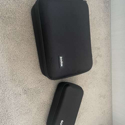 神牛Godox AD200 配件 ：原裝電 + AK-R1 + 原裝盒＋燈座＋燈膽