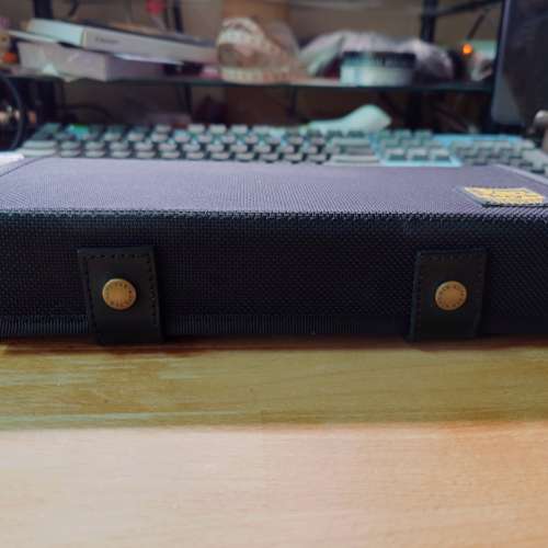 放 90%新 VanNuys - D314 多用途耳機盒 (附隔板) 兩格 Earphone Case