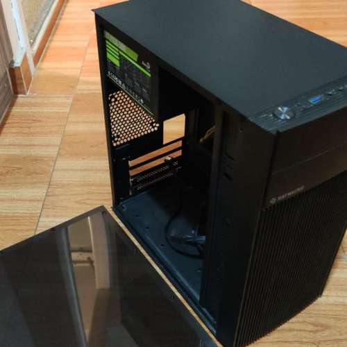 500W火牛連 Micro ATX機箱 側透膠版 兩把彩燈散熱風扇