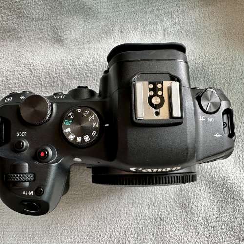 Canon R6淨機身行貨，連2粒原廠電