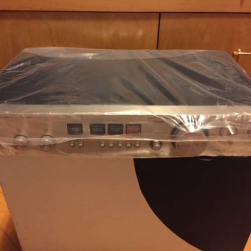 出售：Luxman pre-amp CX100