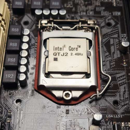 ASUS Z170-K (DDR4) + QTJ2 (10750H ES)