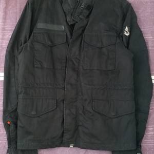 90% 新 izzue IZ-X04-ARMY 男裝黑色有帽厚褸 L 碼