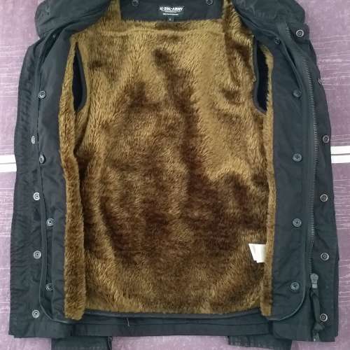 90% 新 izzue IZ-X04-ARMY 男裝黑色有帽厚褸 L 碼