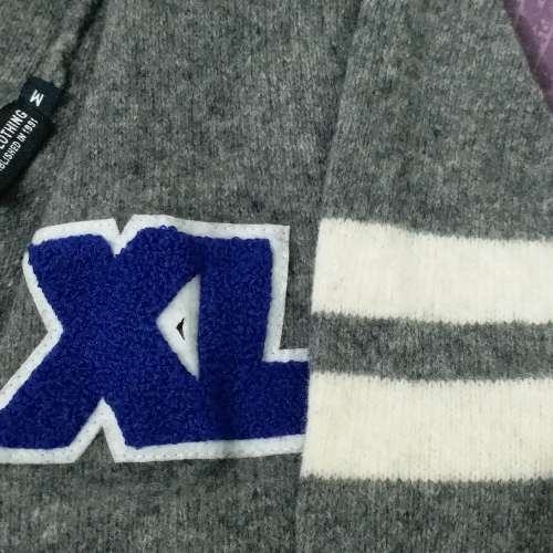 95% 新 XLARGE 男裝灰色外套 M 碼 含 76% 羊毛