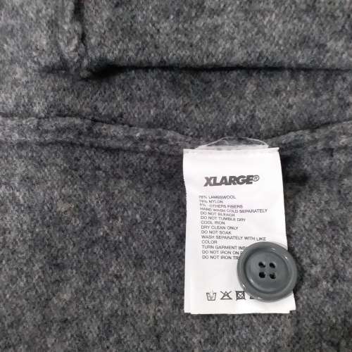 95% 新 XLARGE 男裝灰色外套 M 碼 含 76% 羊毛
