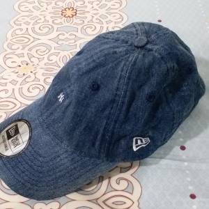 100% 全新 New Era adjustable 藍色 cap 帽