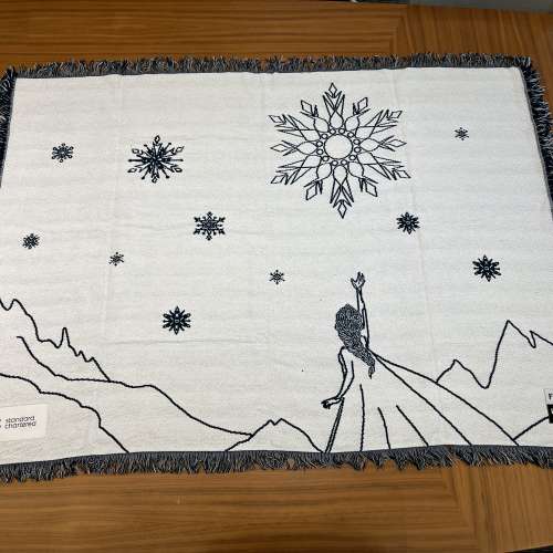 100% 全新渣打銀行推出限量版迪士尼魔雪奇緣毛氈