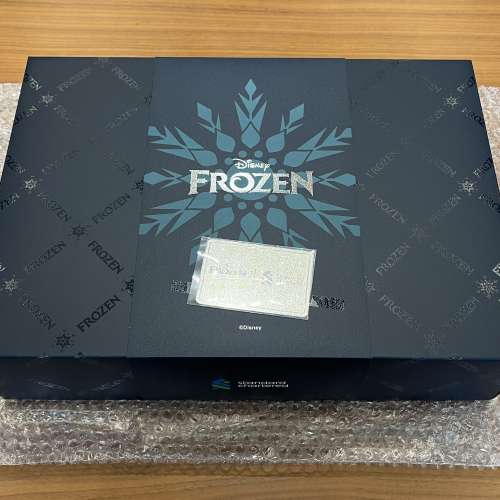 100% 全新渣打銀行推出限量版迪士尼魔雪奇緣毛氈
