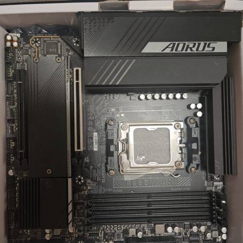 gigabyte b650m aorus elite ax
