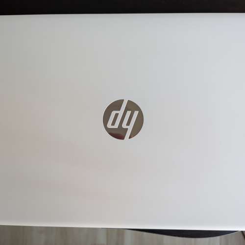 HP 14s-cf2005TU 白色輕薄筆記型電腦 - 二手極新，高效時尚