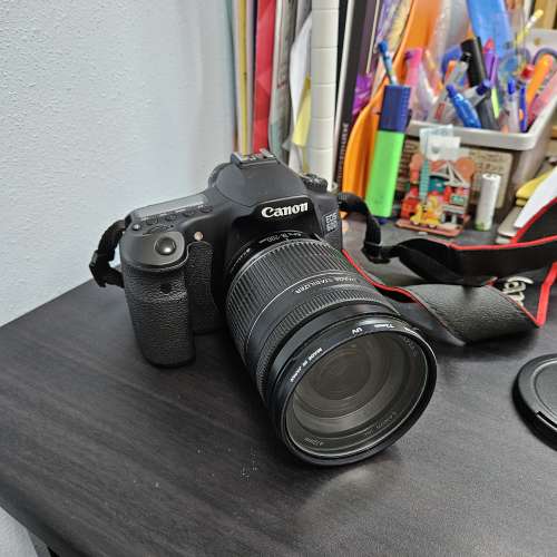 Canon EOS 60d + efs 18-200鏡