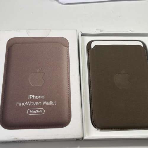 Apple Wallet iPhone FineWoven Wallet
