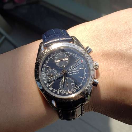 Omega Speedmaster Day-Date 39mm navy blue