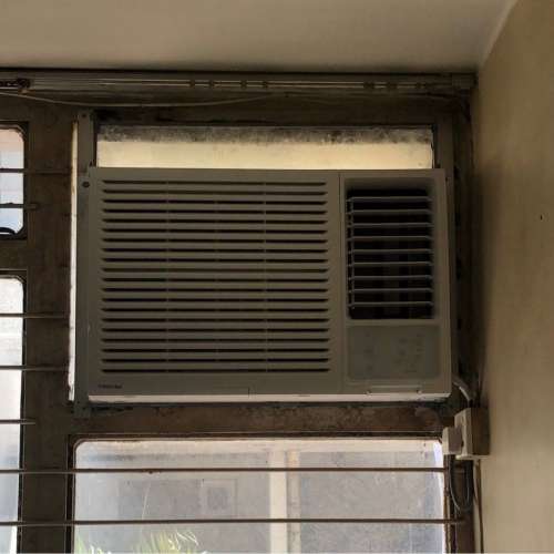 Toshiba 東芝 RAC-18NR-HK 2.0匹 窗口式冷氣機 (獨立抽濕LED遙控系列)