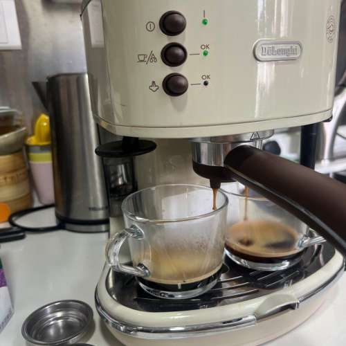 Delonghi 半自動 咖啡機