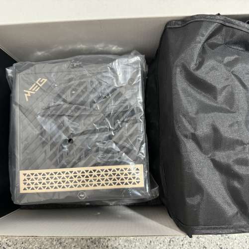 MSI MEG Ai1300P電源供應器