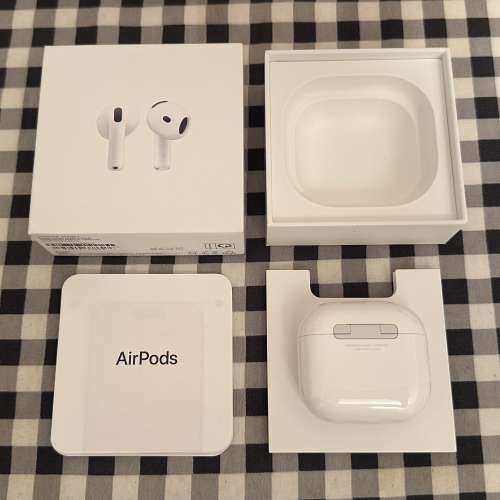 新款 2024 Apple AirPods 4 耳機 行貨 99%新 只開盒檢查和試用 原廠保養到2026年1月...