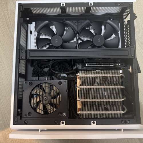 電腦主機 Mini-ITX, 7800X3D, 32G RAM, 2TB SSD, Windows 11 Pro