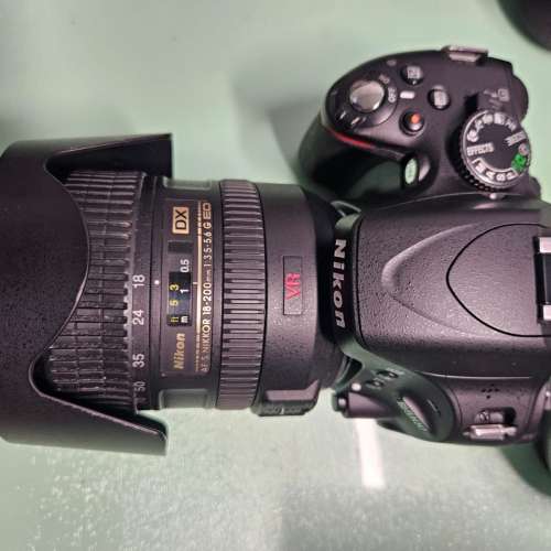 Nikon D5100 + 18-200mm Kit 相機鏡頭套裝