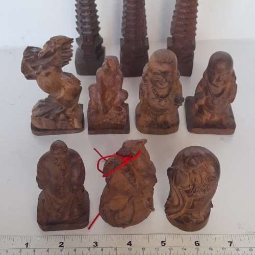 清理存貨。 一手十個沉香木雕刻擺件，原價每件150元，現清貨10件共售600元.。no.W2...