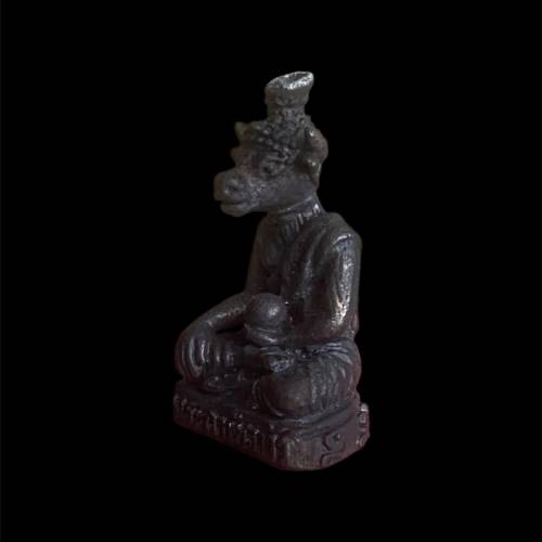 東北三聖 - 龍婆Key
2551 牛魯士 小立尊「內有勁」