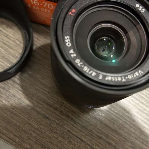 Sony E 16-70mm f4 ZA OSS（SEL16-70)