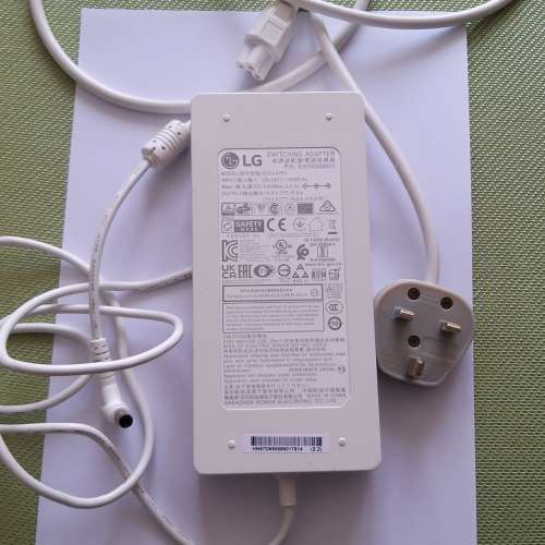 LG 電源供應器(火牛)19.5V 10.8A