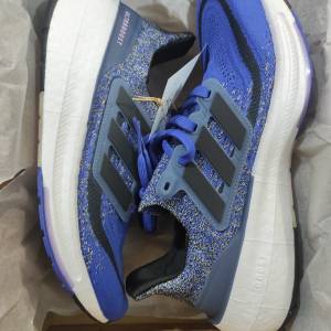 Adidas Ultraboost Light (100%正版）